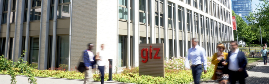 the-giz-headline-image